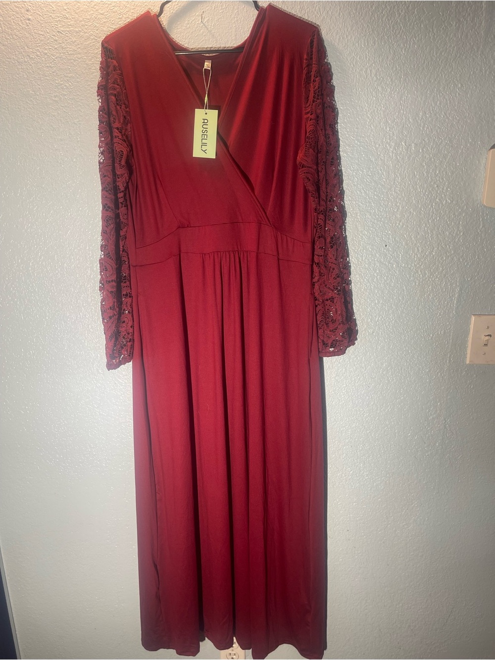Ruseilly Burgundy Long Sleeve Lace-Detail Maxi Dress